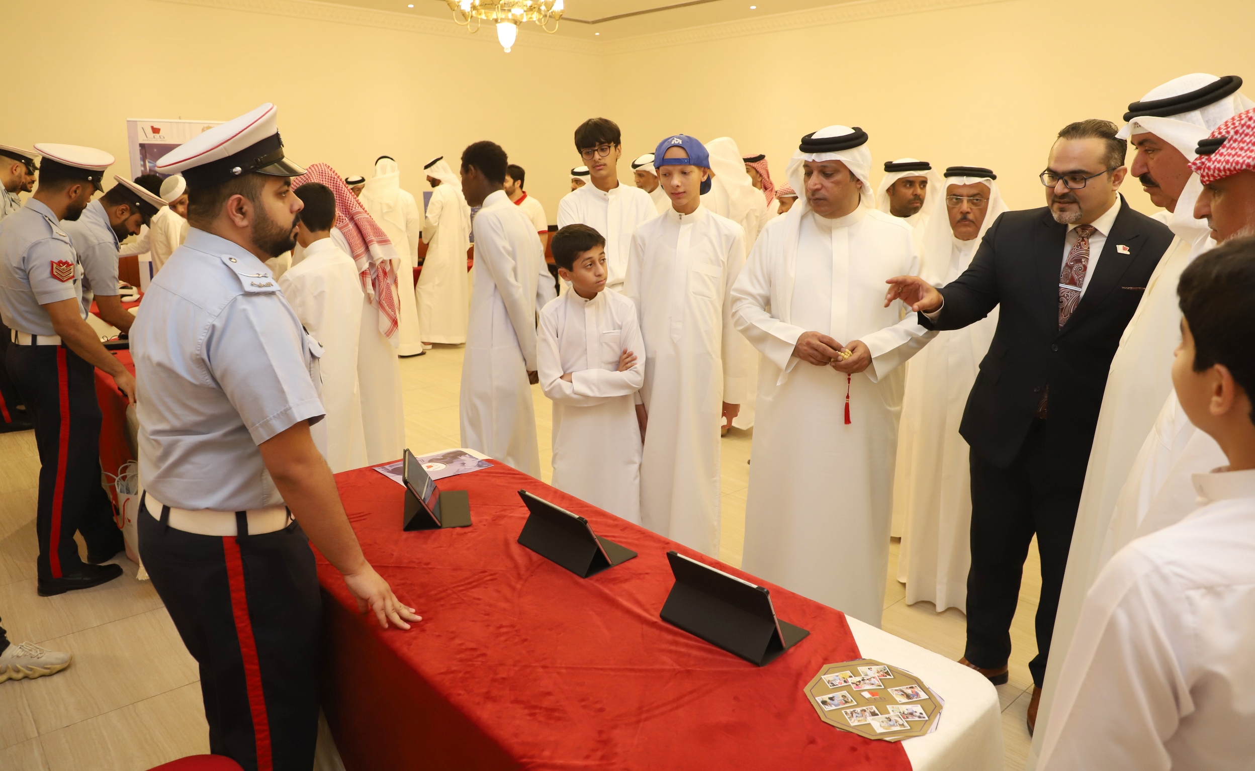 المحافظة الجنوبية تواصل تعزيز الوعي الأمني عبر معرض (معاً للتوعية الأمنية) بمشاركة إدارات وزارة الداخلية<